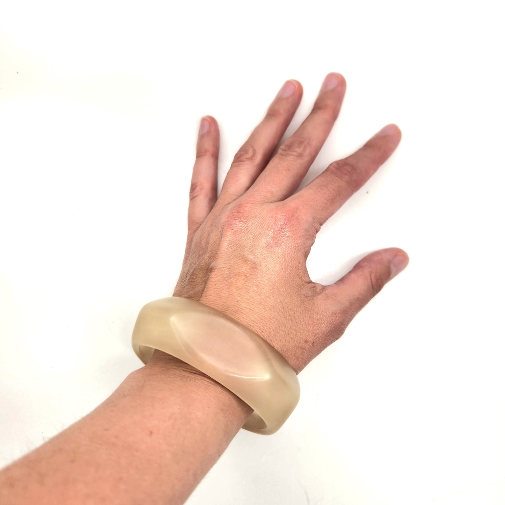 White Lucite Bangle Bracelet  faceted Design Vintage. Inner diameter 2.6 inches